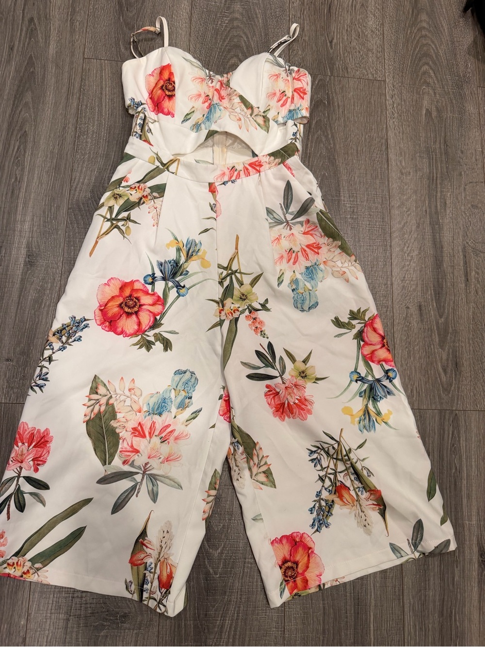 L'ATISTE White Floral Cropped Jumpsuit with Cutout